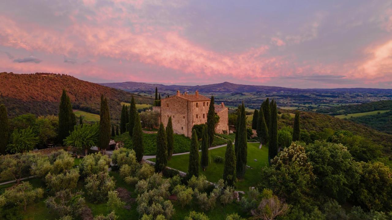 Castello Di Vicarello Villa Sasso d'Ombrone Exterior photo