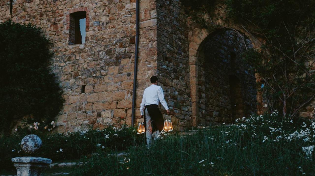 Castello Di Vicarello Villa Sasso d'Ombrone Exterior photo